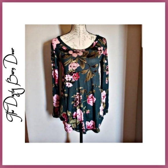 Floral Top Green - Picture 5 of 9